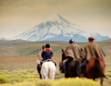 Argentinien-Vulkan-Lanin-am-Horizont
