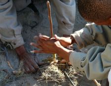 Reitsafari  Delta & Desert  - Kalahari bei den Bushmen 