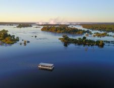 Zambezi Bootsfahrt oberhalb der Fälle